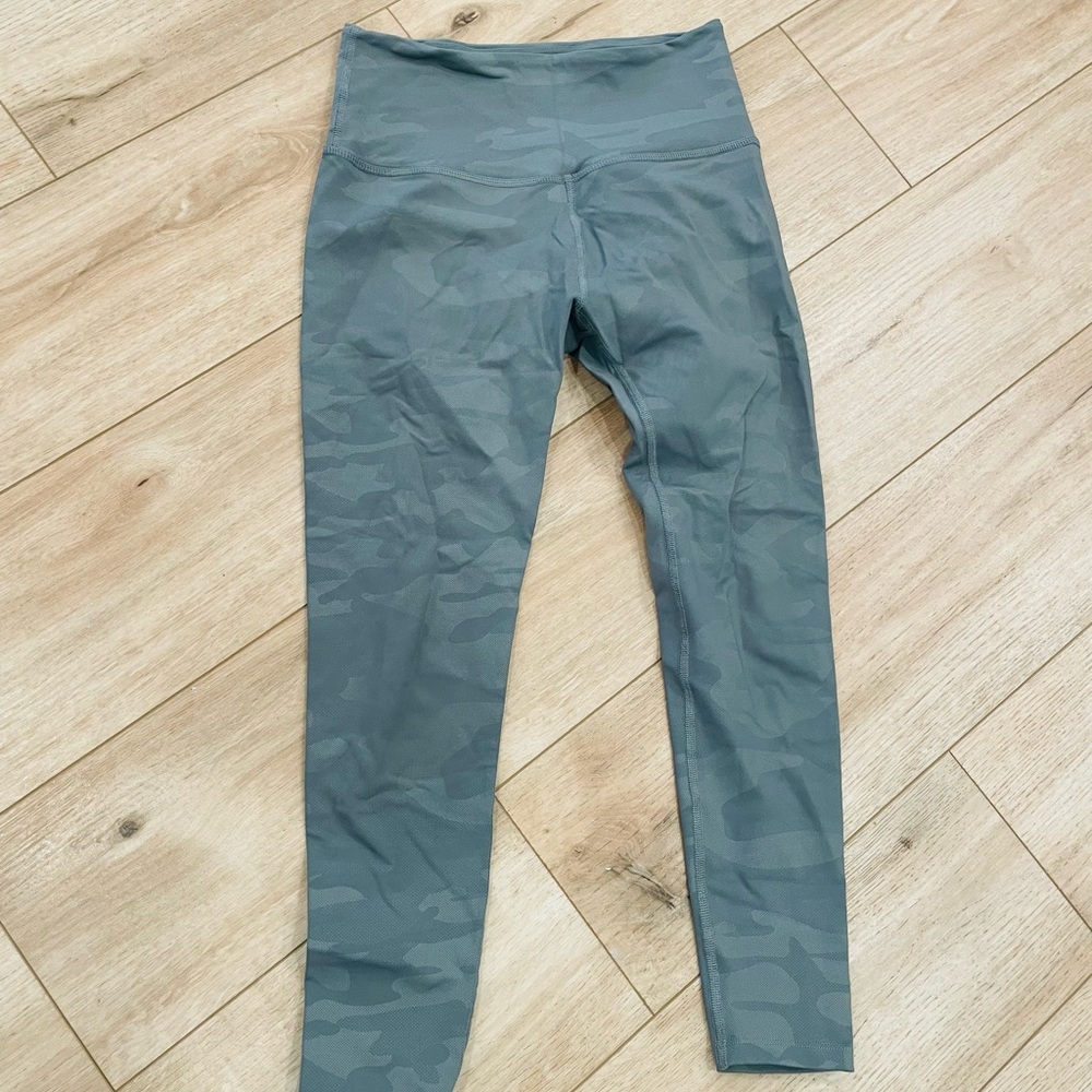 Beyond Yoga Gray Leggings with Wide Waistband and Full Length